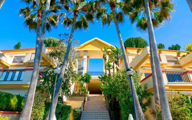 Romana playa 805 Apartment by GHR Rentals