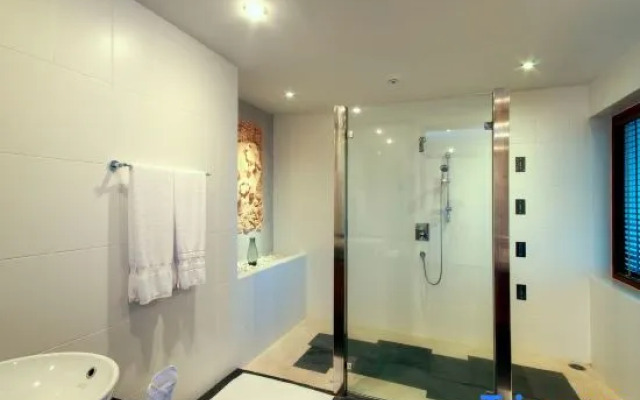 Patong Seaview Luxury Villa Penda