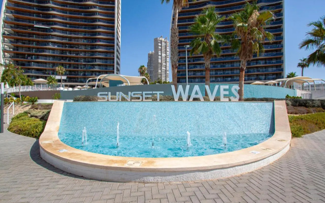 SUNSET WAVES sea & sky apartment
