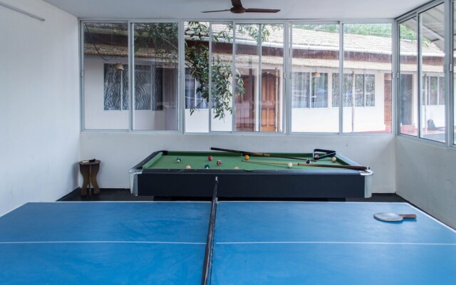 OYO 5237 Island Lake Resort