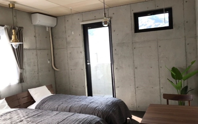 Treeside Hotel & Apartment – Guest Rooms – Yugawara