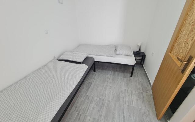 Budget Apartment LeLo Center1