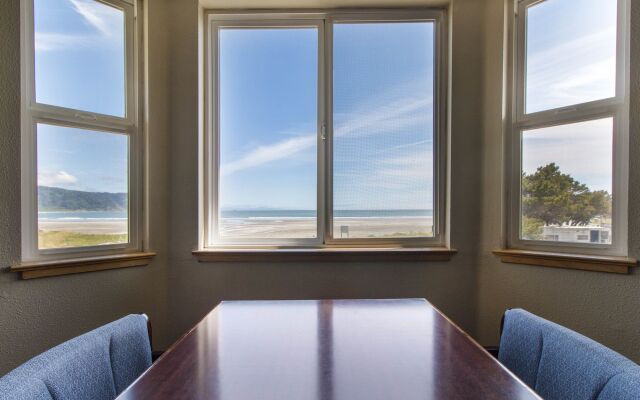 Anchor Beach Inn