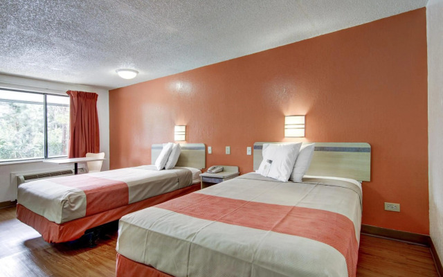 Motel 6 Union City, GA - Atlanta Airport