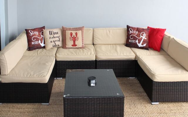 Whar305x 2 Bedroom Condo