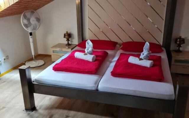 Gemütliche 2.5 Zimmer Wohnung mit Garten