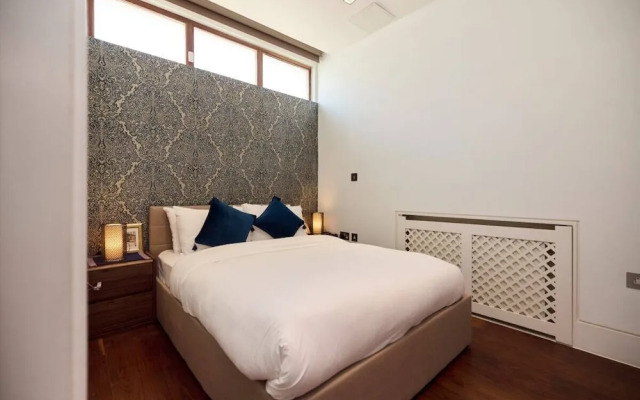 The Radnor Mews Residence Stylish 3bdr Mews House