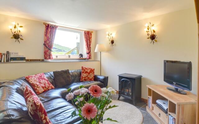 Charming Holiday Home in Llangurig With Garden
