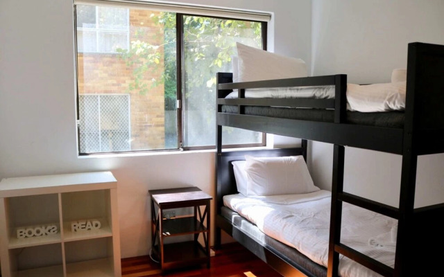 Spacious Apartment in Lane Cove Near CBD