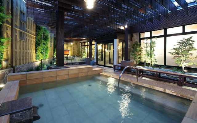 Ours Inn Hankyu