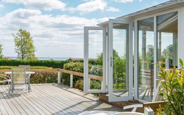 6 Person Holiday Home in Hejls