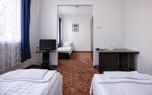Hotel Bobr