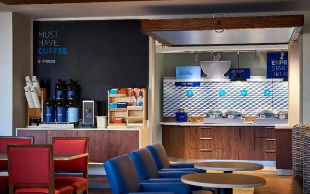 Holiday Inn Express Minneapolis West Plymouth by IHG