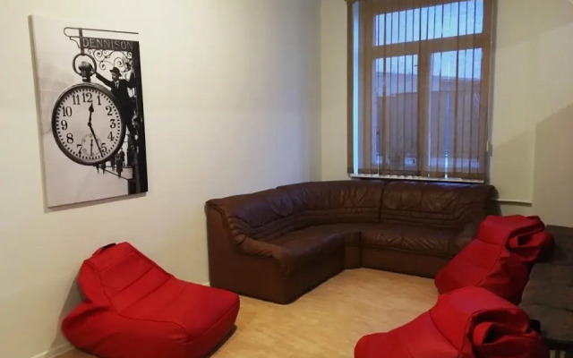 U Belogo Doma Guest House