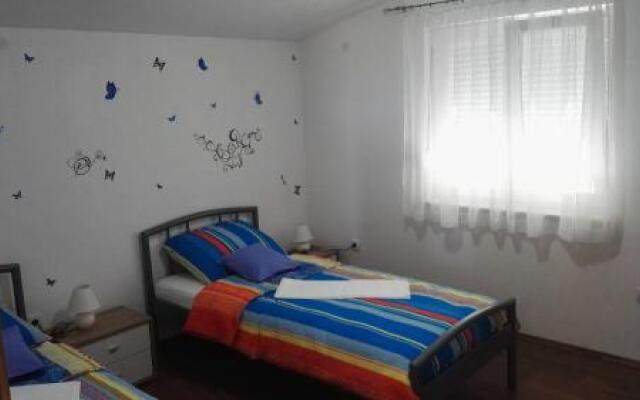 Tomek Apartment