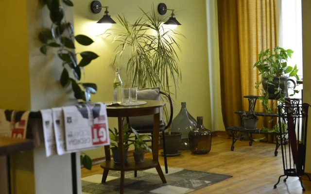 Hotel 27