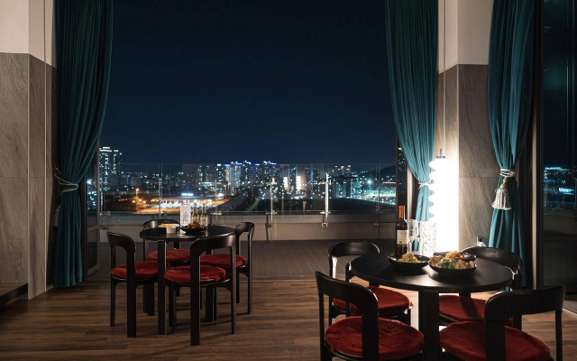 ACT Hotel