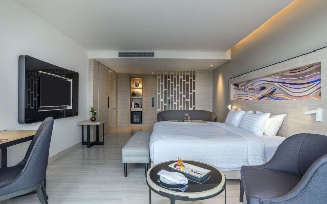 Novotel Phuket City Phokeethra Hotel