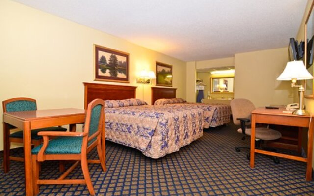 Econo Lodge Inn & Suites Salina