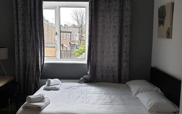 Stunning 6-bed House in London