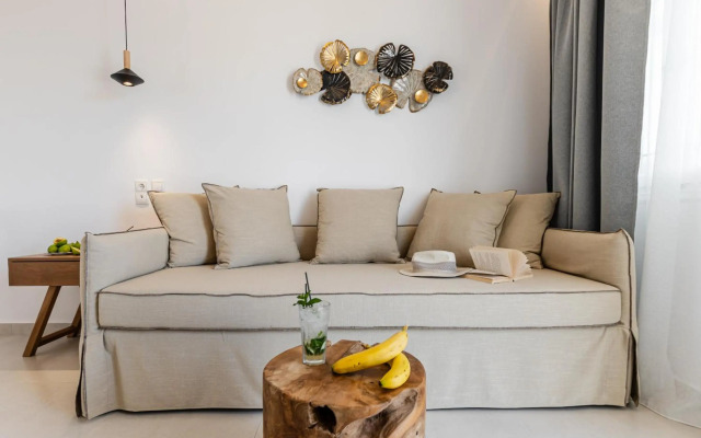 Birikos Hotel & Suites