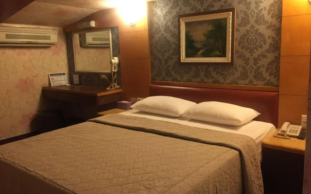Li Ti Hotel