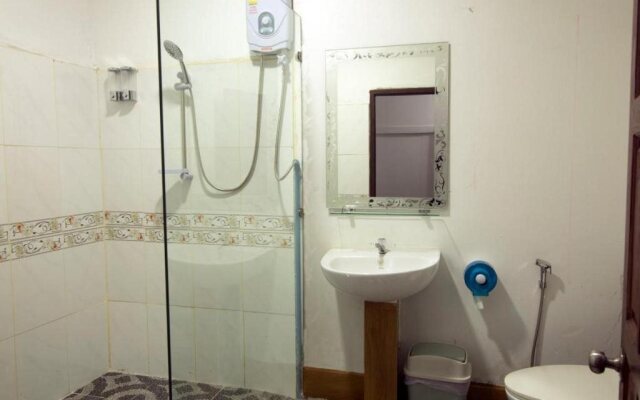 New iHouse Hotel - Hostel