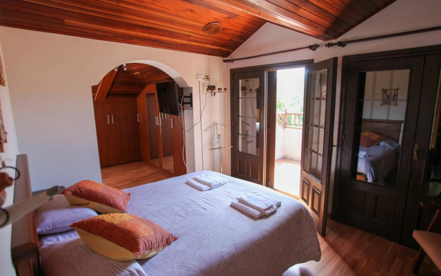 Espectacular Casa con Piscina en Allariz