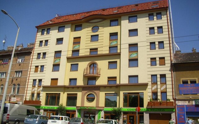 Green Hotel Budapest