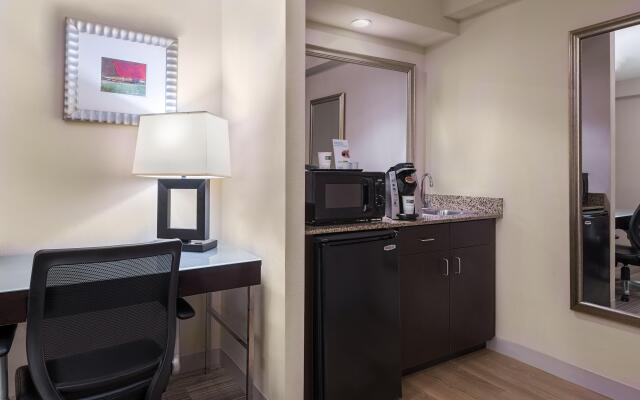 Holiday Inn Express & Suites Kendall East Miami, an IHG Hotel