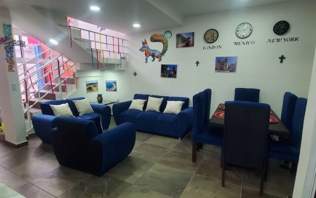 Hostal Guelaguetza Danza de la Pluma