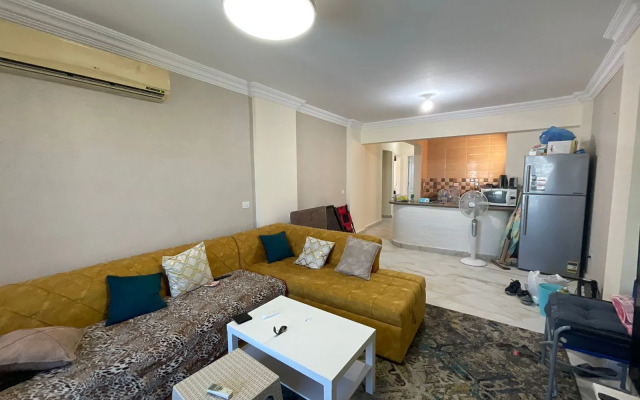 Marseilia Beach 4 - Families Only