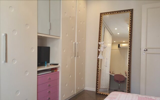 Apartamento de Luxo Perto da Praia