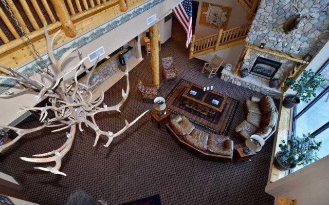 The Lodge at Mount Rushmore