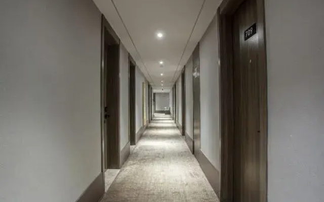 Youth Zhixuan Hotel (Yangzhou University Town Huijingu Branch)
