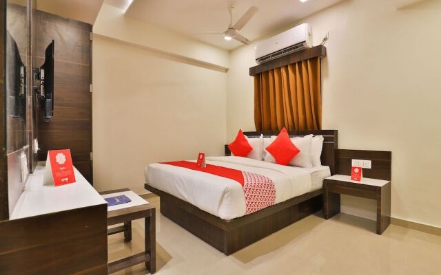 OYO 13032 Shiv Sagar Palace