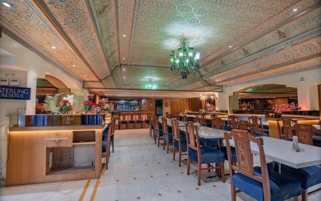 Hotel Aashish