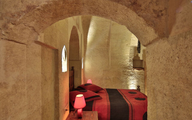 Maccan Cave Hotel