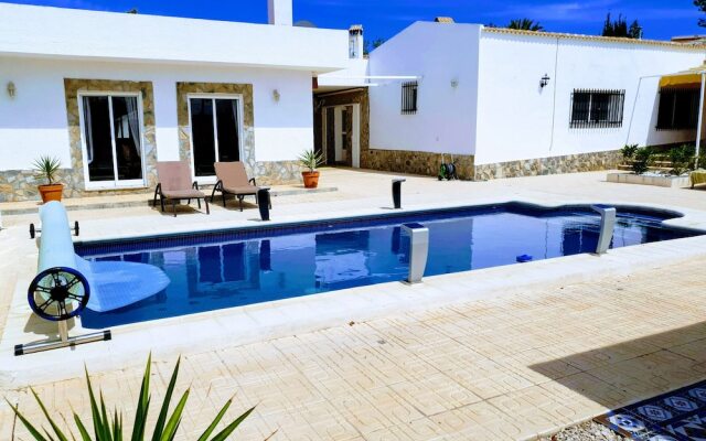 Impeccable 6-Bed Villa
