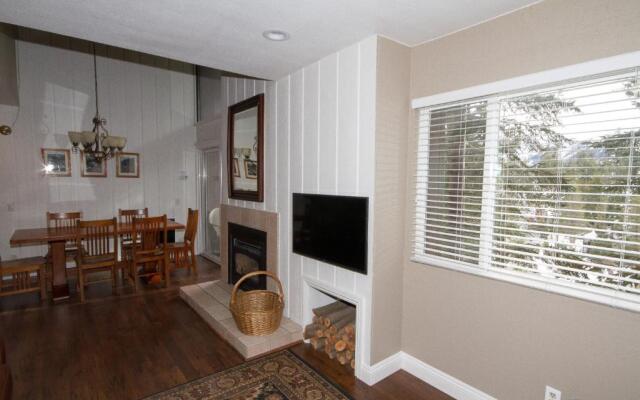 Mammoth Ski & Racquet Club #38 - Pet Okay