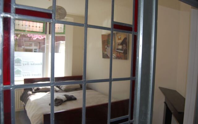 Ensche-Day Inn