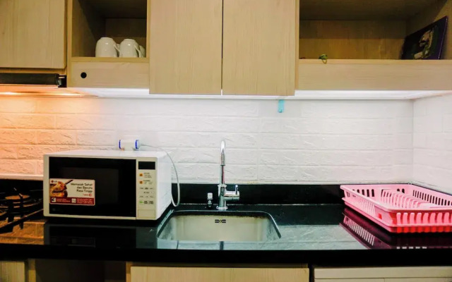 Homey And Modern 2Br At The Mansion Kemayoran Apartment