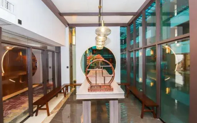 Harbour Hotel