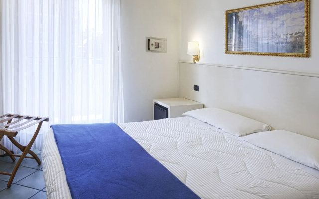International Hotel & Suite
