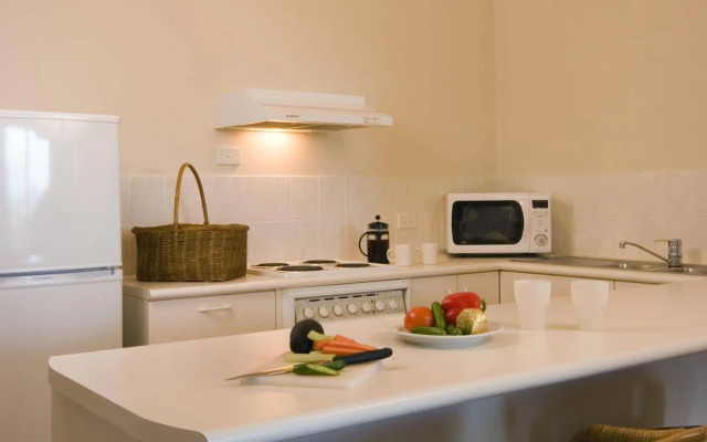 Tropic Towers Apartments