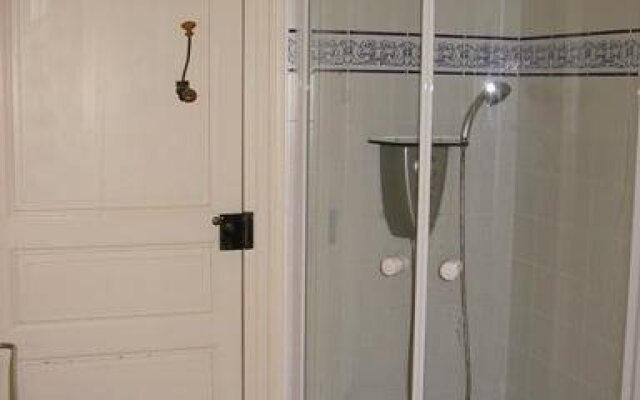 Château de Saint Michel de Lanès