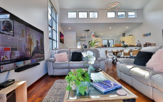 Amazing Queenstown Luxury Apartment