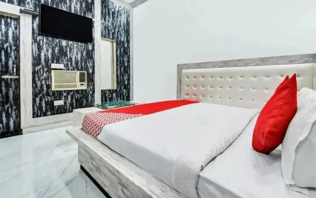 Ashish Palace by OYO Rooms