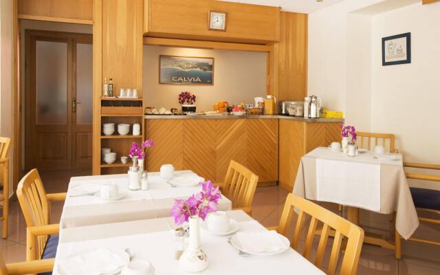 Hostal Residencia Sutimar