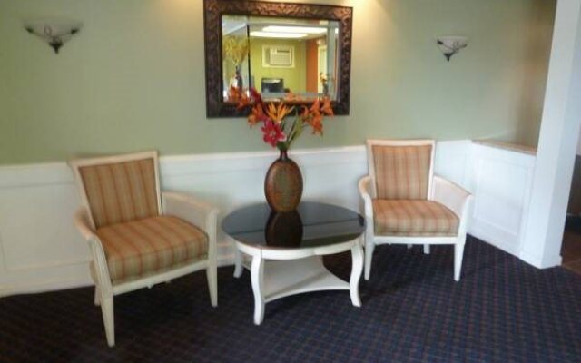 Lakeland Inn